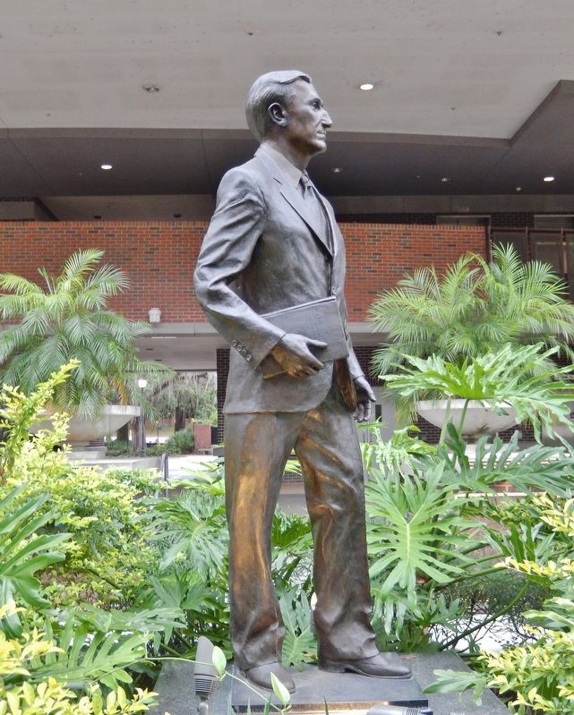 Dr. J. Stanley Marshall Statue image. Click for full size.