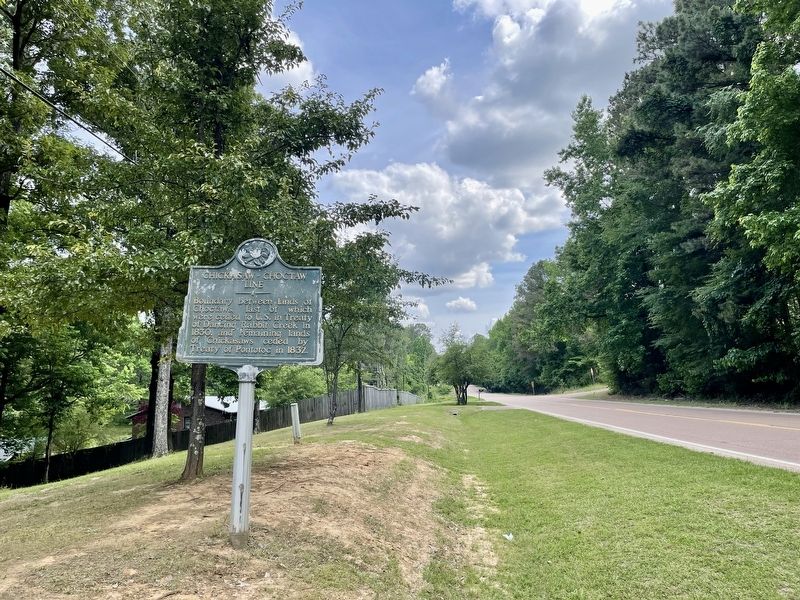 Chickasaw - Choctaw Line Marker looking south. image. Click for full size.