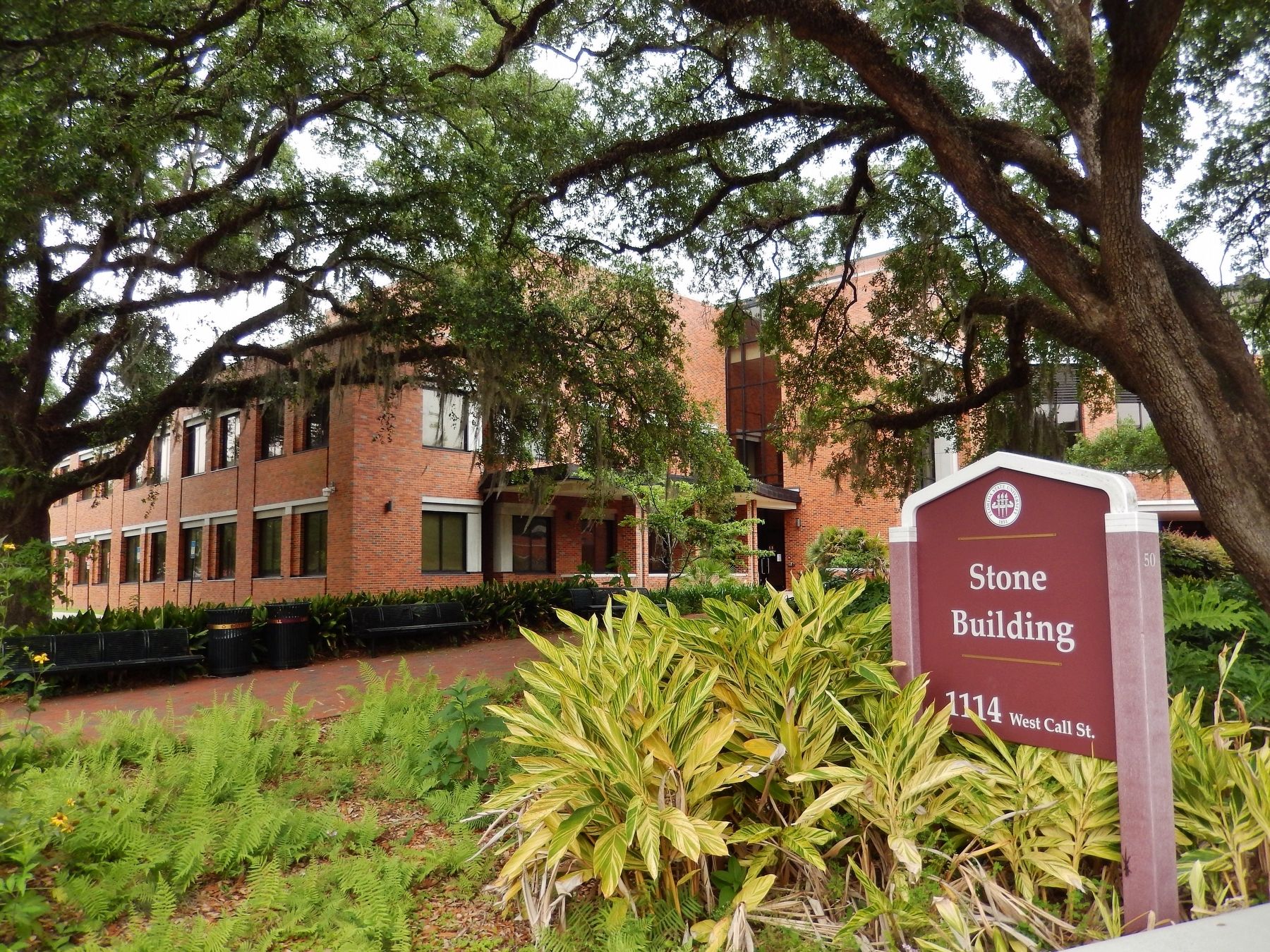Mode L. Stone Building (College of Education) image. Click for full size.