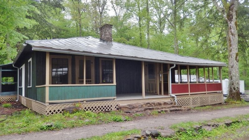 Elkmont Historic District Cabin on Jakes Creek Road B. Click for full size. Elkmont Historic District Cabin on Jakes Creek Road B image. Click for full size.