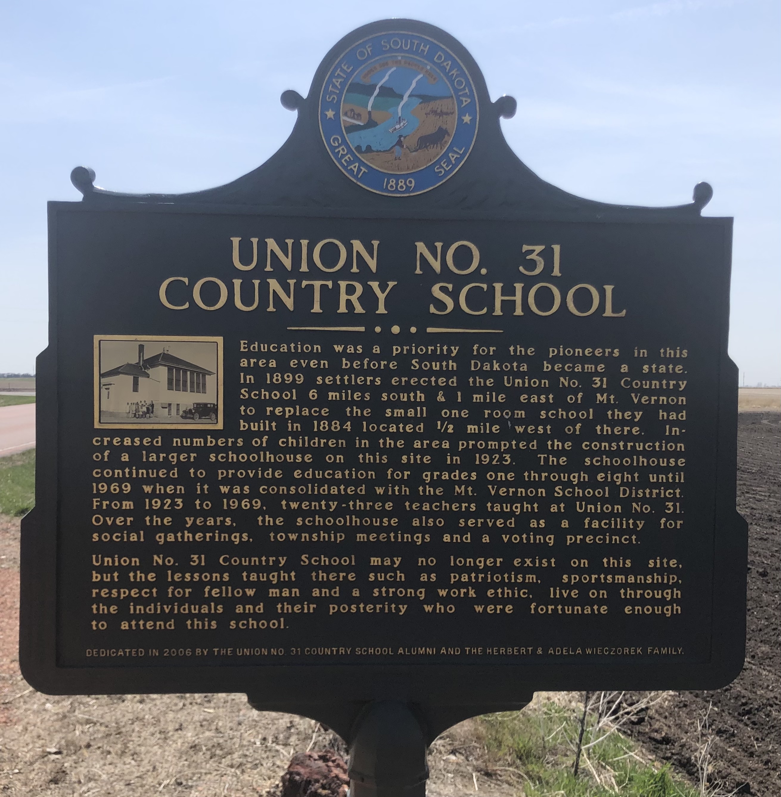 Union No. 31 Country School Marker (Front side)