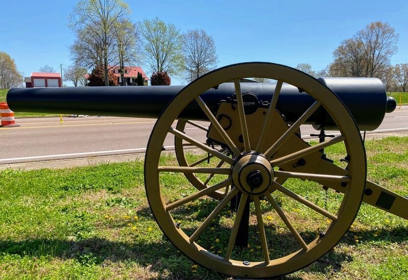 30-Pounder Parrott Rifle near the marker image. Click for full size.
