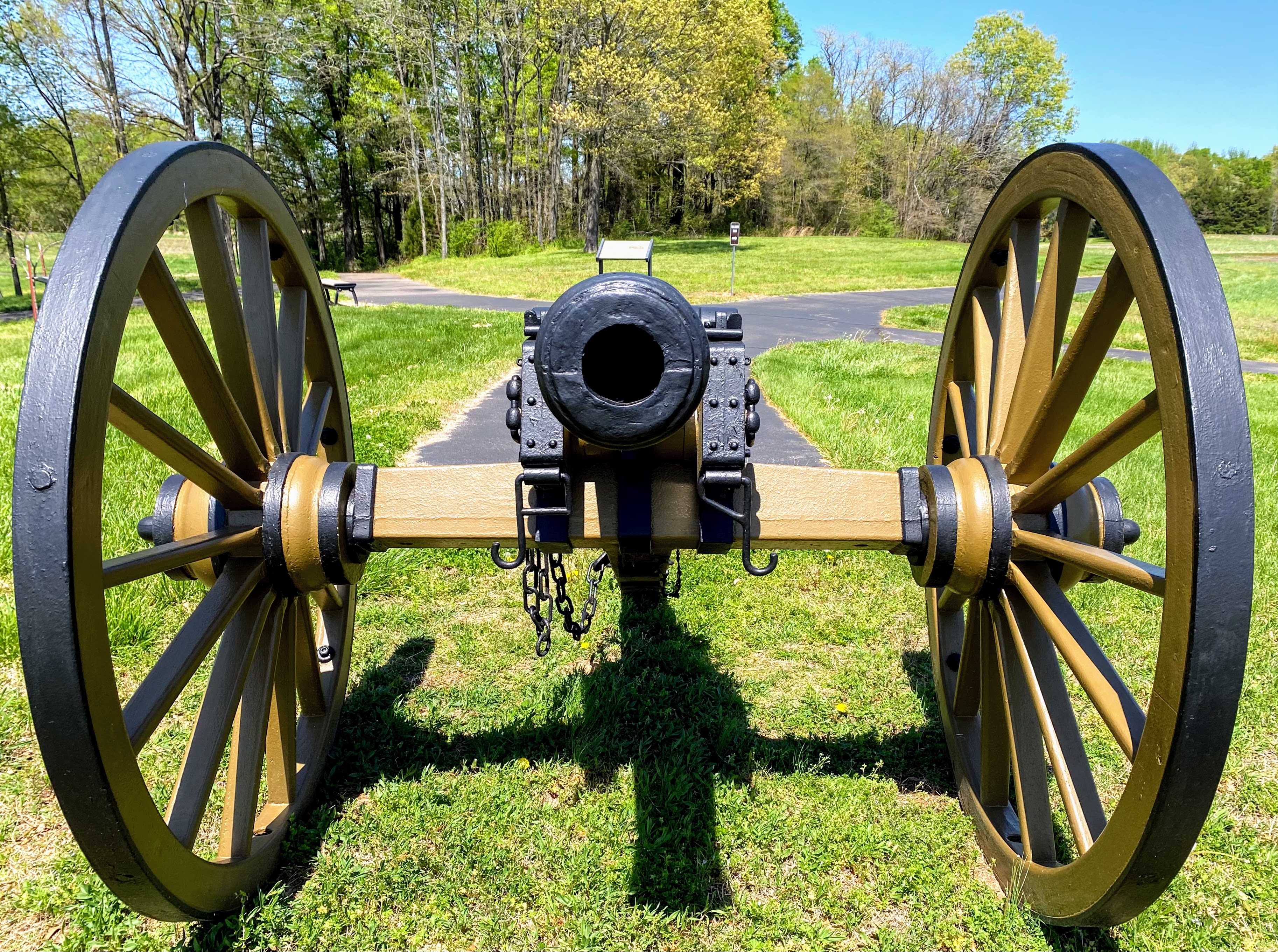 Confederate Artillery near the marker