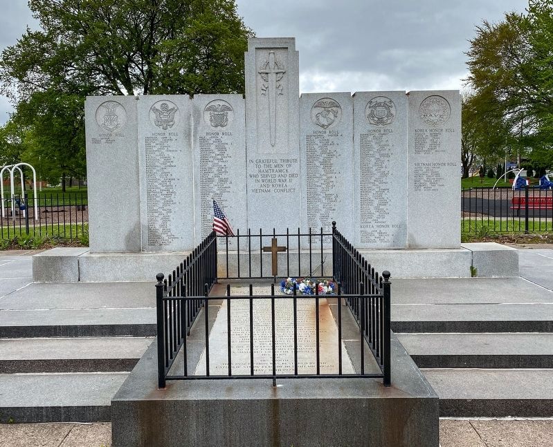 Hamtramck Veteran's Memorial image. Click for full size.