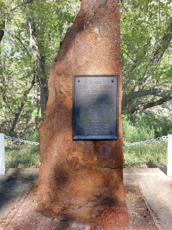 Marker mounted on its stone base image. Click for full size.
