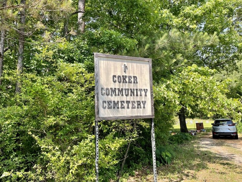 Coker Community Cemetery along US Highway 82. image. Click for full size.