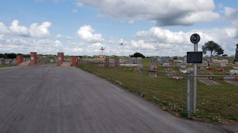 The view of the Holy Cross Catholic Cemetery and Marker at the entrance to the cemetery image. Click for full size.