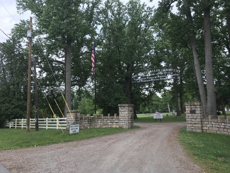Main entrance to Pewee Valley Cemetery/Confederate Cemetery image. Click for full size.