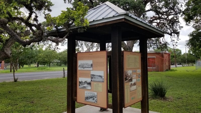 A view toward panel 1 of the Yorktown Marker from the street image. Click for full size.