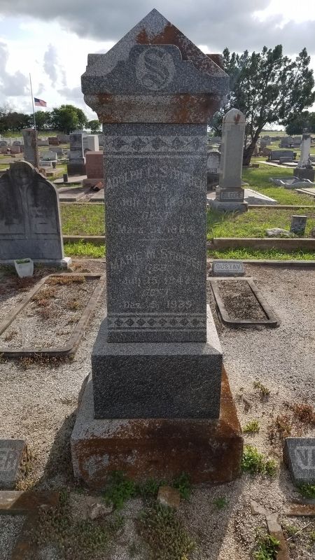 Gravestone of 2nd. Lt. Adolph Strieber and wife, Marie image. Click for full size.