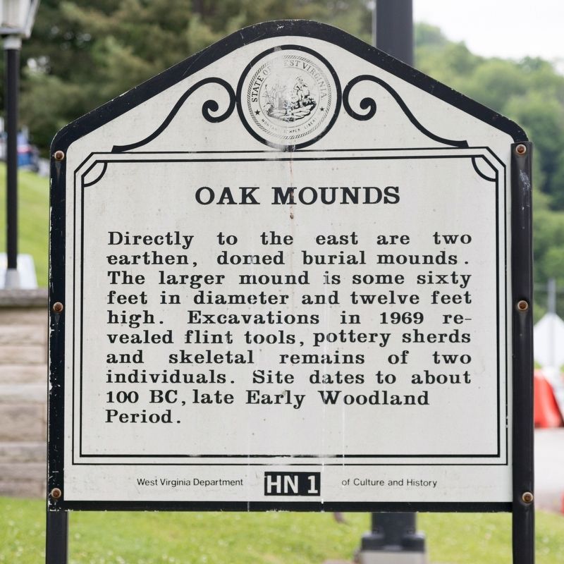 Oak Mounds Marker image. Click for full size.