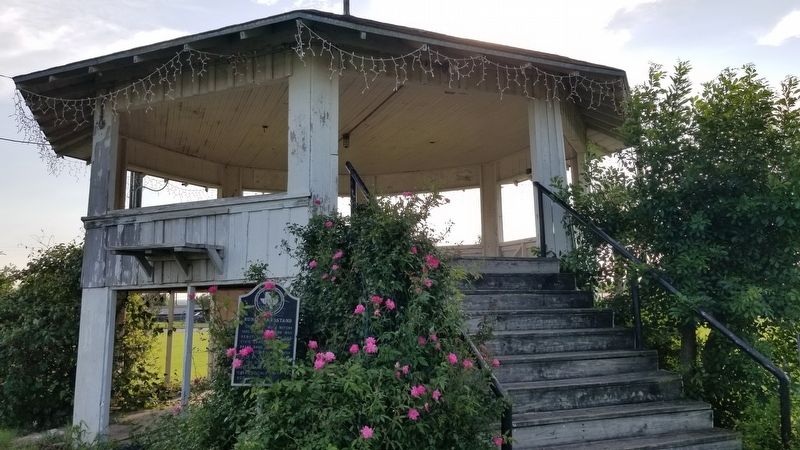 The Runge Bandstand and Marker image. Click for full size.