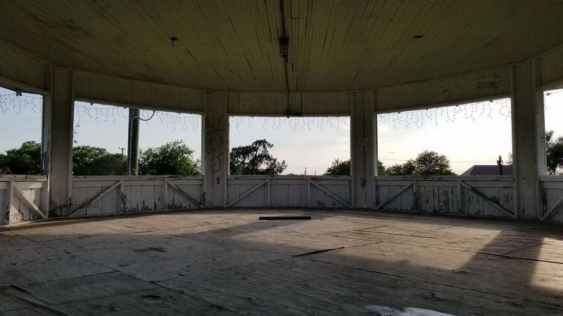 The inside view of the 2nd floor of the Runge Bandstand image. Click for full size.