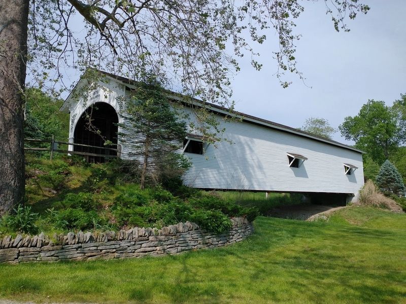 Guilford Covered Bridge image. Click for full size.