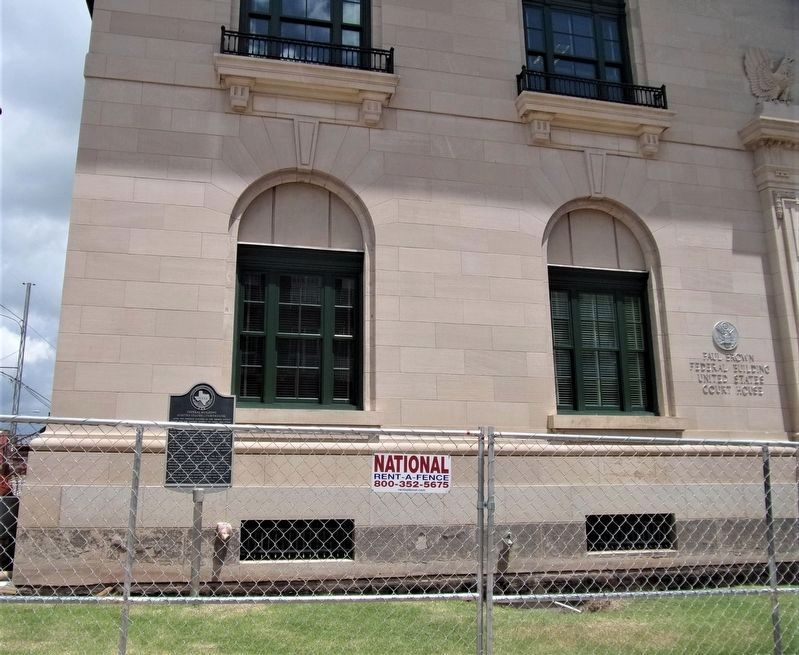 Federal Building (United States Courthouse) Marker image. Click for full size.