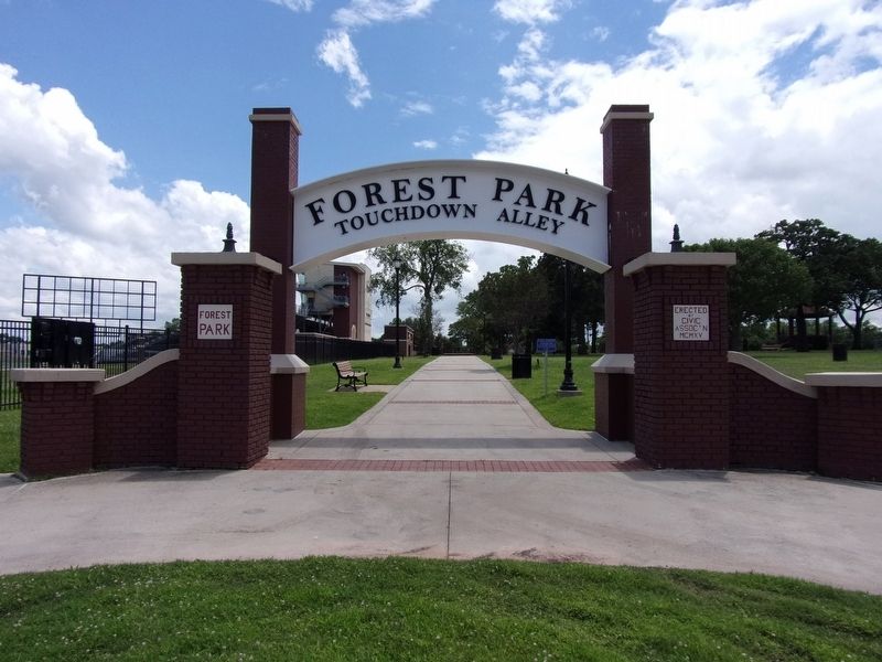 Forest Park entrance from Crawford Street image. Click for full size.