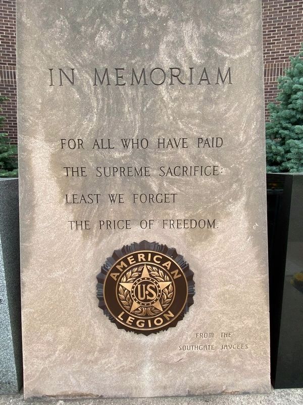 Southgate Veterans Memorial image. Click for full size.