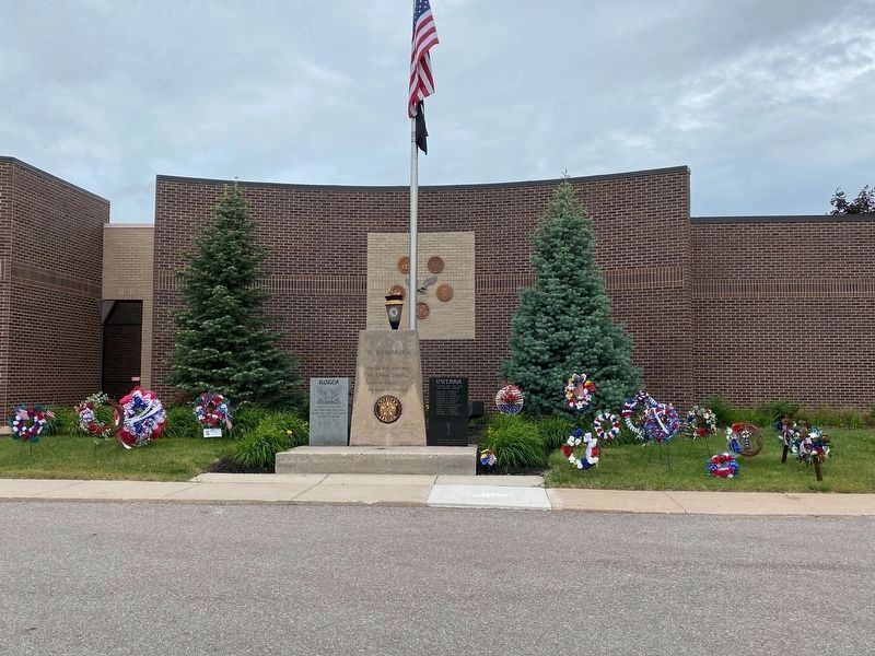 Southgate Veterans Memorial image. Click for full size.