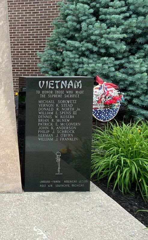 Southgate Veterans Memorial Vietnam image. Click for full size.