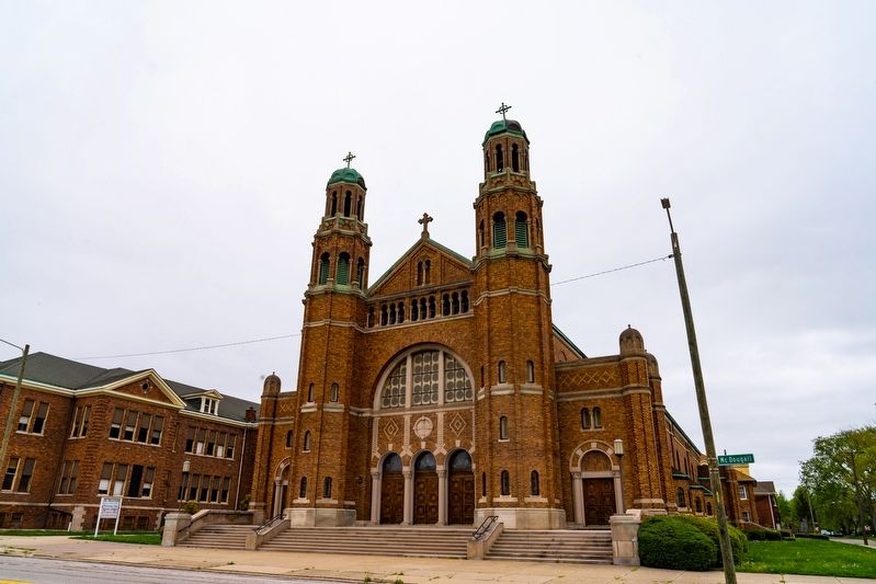 St. Hyacinth Catholic Church image. Click for full size.