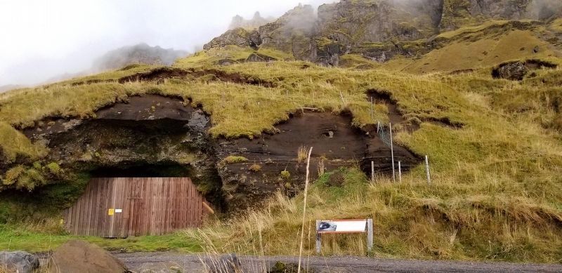 The view of the entrance to the Steinahellir Cave and Marker image. Click for full size.