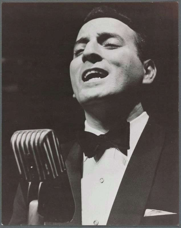 Tony Bennett. Click for full size. Tony Bennett image. Click for full size.