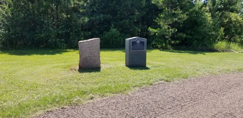 El Lobanillo Marker (on the right) image. Click for full size.