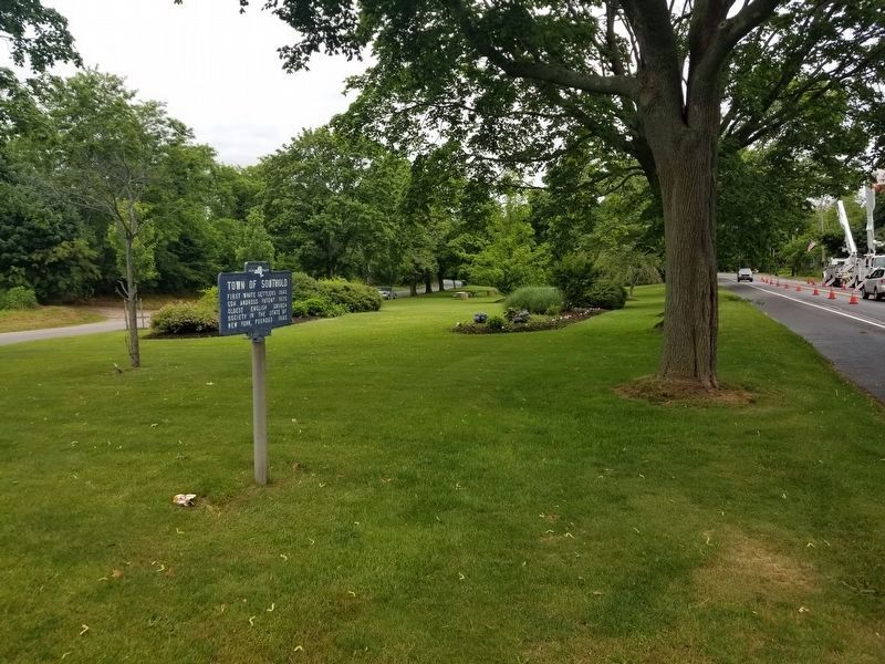 Town of Southold Marker in Triangle Park, looking eastward image. Click for full size.