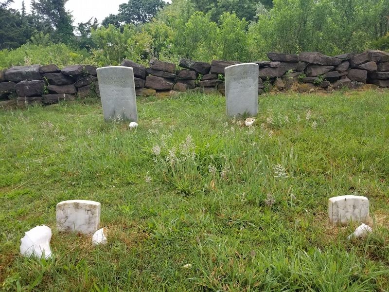 Seth & Maria Tuthill's gravestones image. Click for full size.