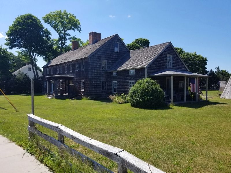 Moriches Inn image. Click for full size.