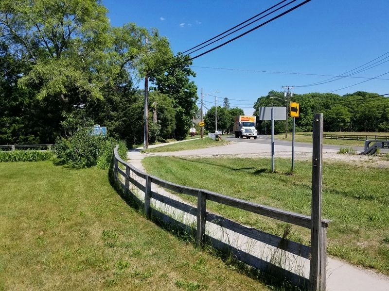 Moriches Inn Marker looking eastward down Montauk Highway image. Click for full size.