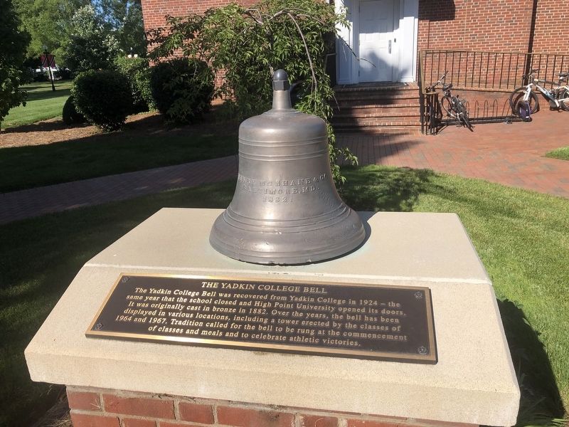 The Yadkin College Bell Marker image. Click for full size.