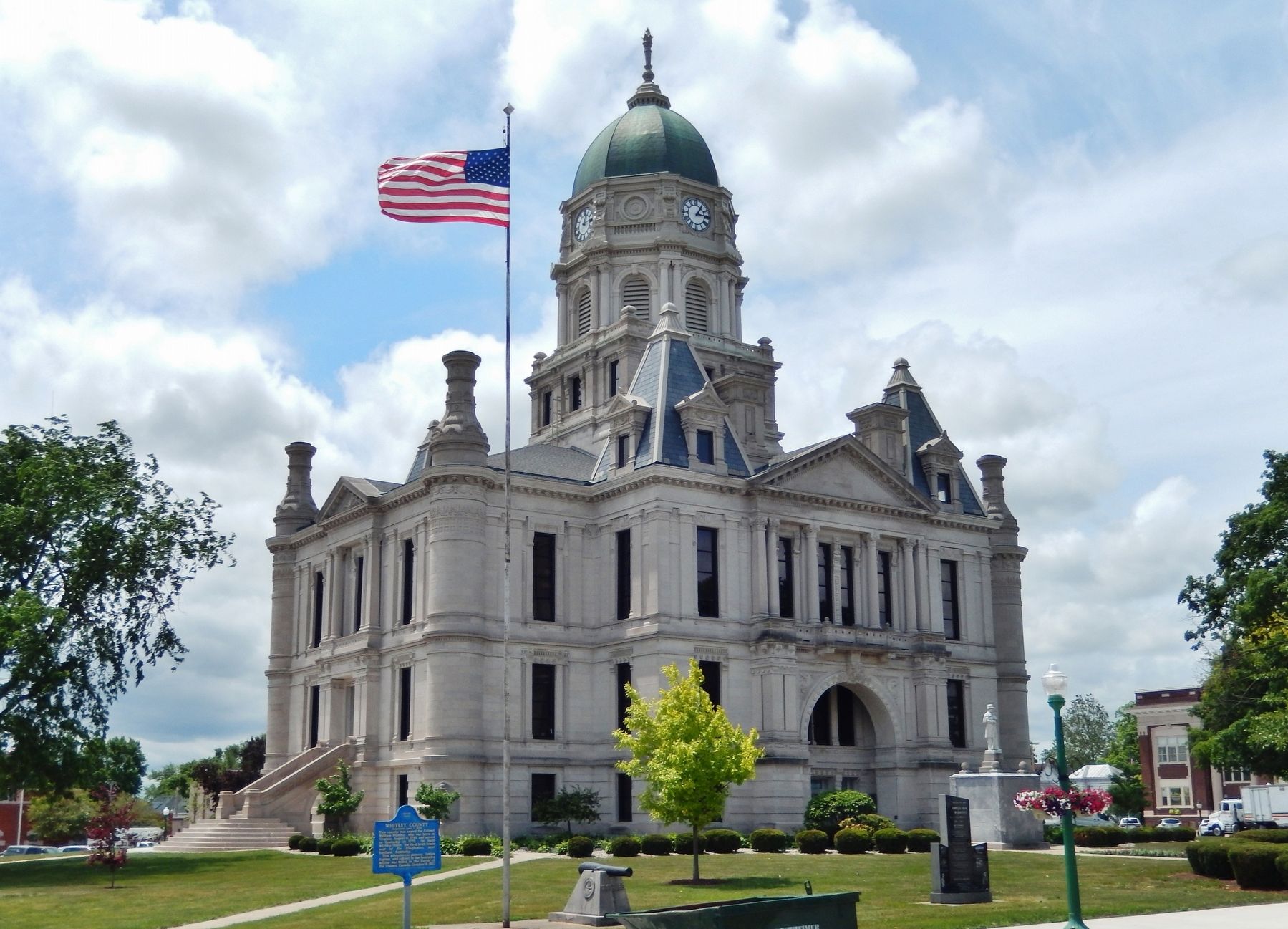Whitley County Courthouse (<i>northeast elevation</i>) image. Click for full size.