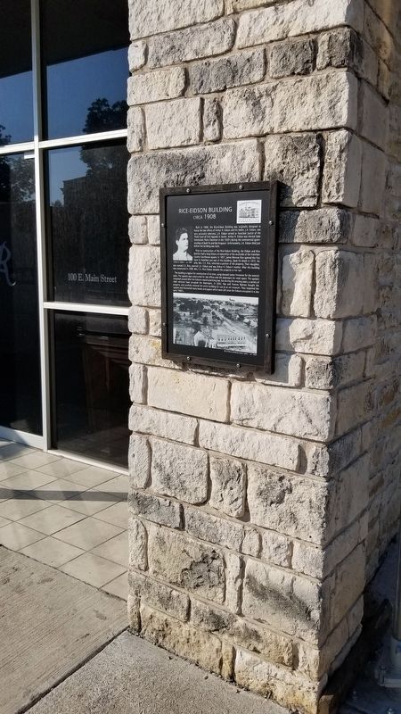 The Rice-Eidson Building Marker is located on the corner wall of the building. image. Click for full size.
