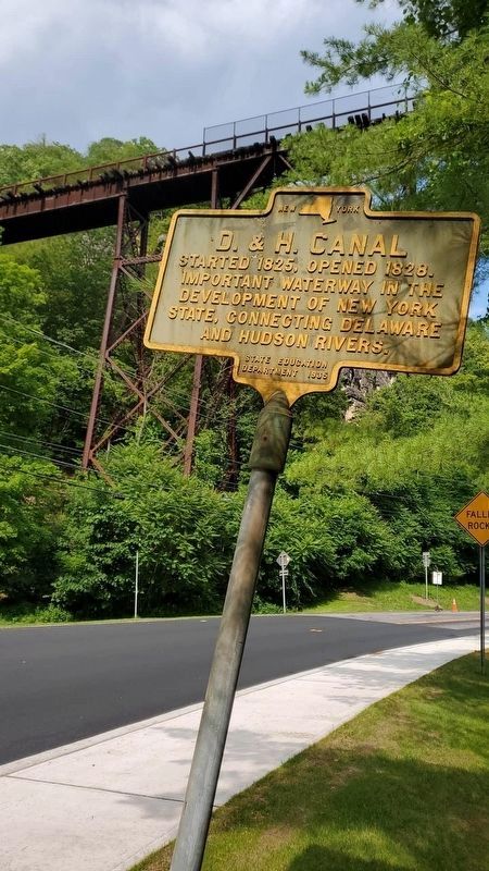 D&H Canal Marker image. Click for full size.