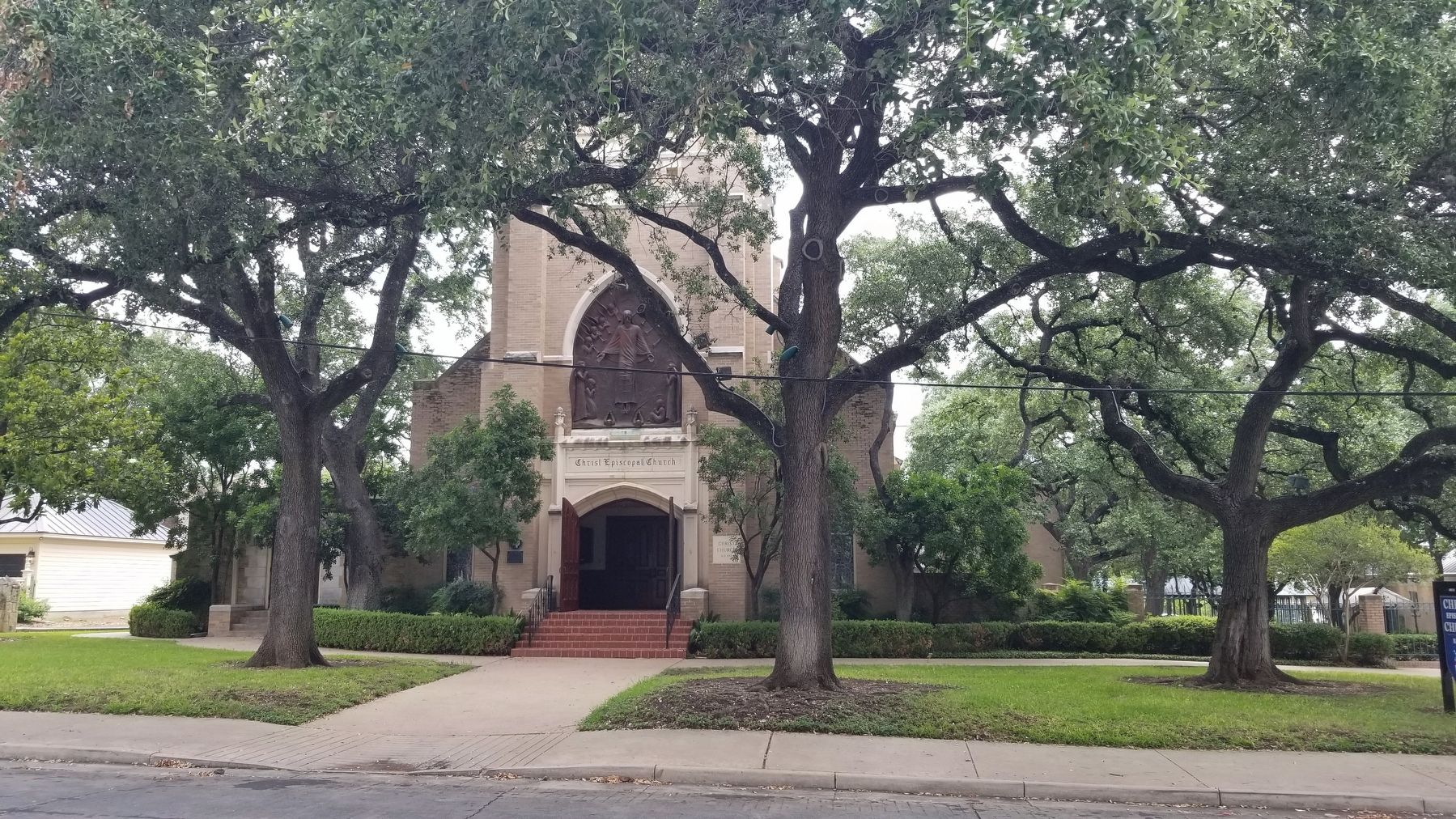 The view of the Christ Episcopal Church from across the street image. Click for full size.
