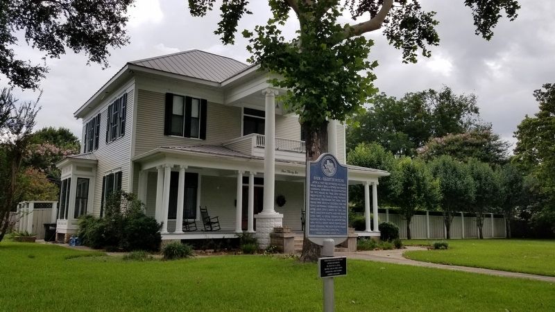 The Dick-Gillette House and Marker image. Click for full size.