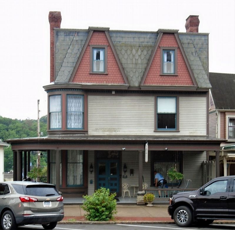 Carrier-Humphrey House and Marker image. Click for full size.