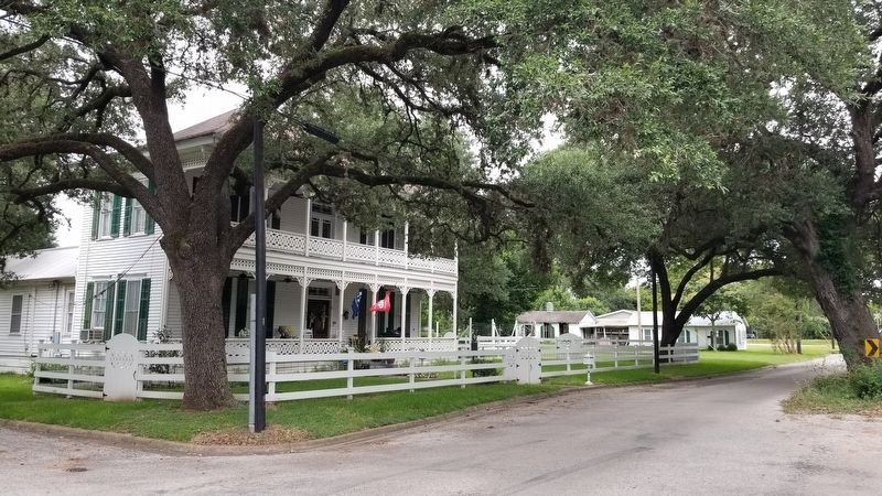 The view of the Hahn House and Marker from across the street image. Click for full size.