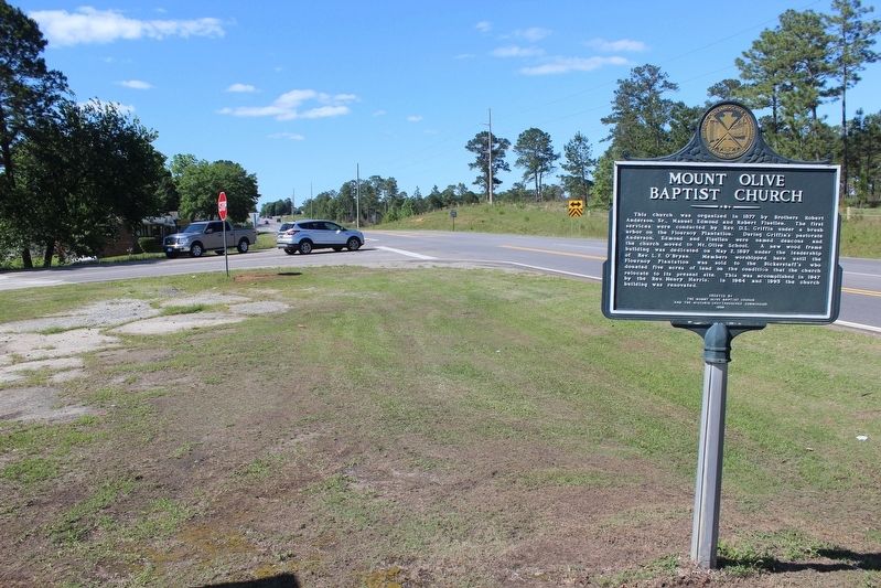 Mount Olive Baptist Church Marker looking south image. Click for full size.