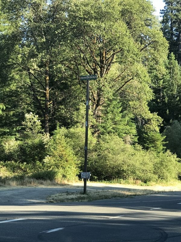 Flood pole image. Click for full size.