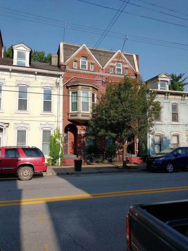 623 Main Street. Click for full size. 623 Main Street image. Click for full size.