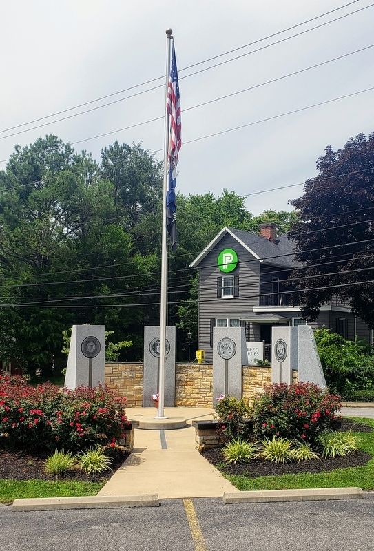 Bridgeport Veterans Memorial image. Click for full size.