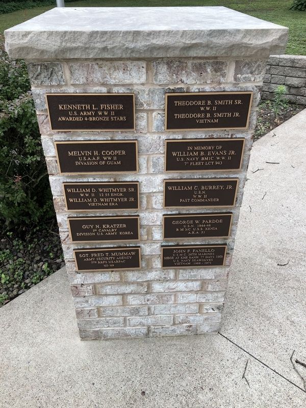 Veterans Memorial image. Click for full size.