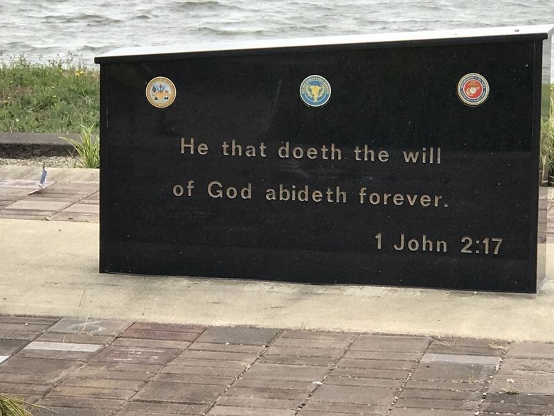 David Dewett Veterans Memorial monument 1 (far left) image. Click for full size.