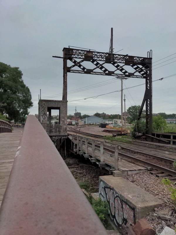 Barge Canal Railroad Bridge. Click for full size. Barge Canal Railroad Bridge image. Click for full size.