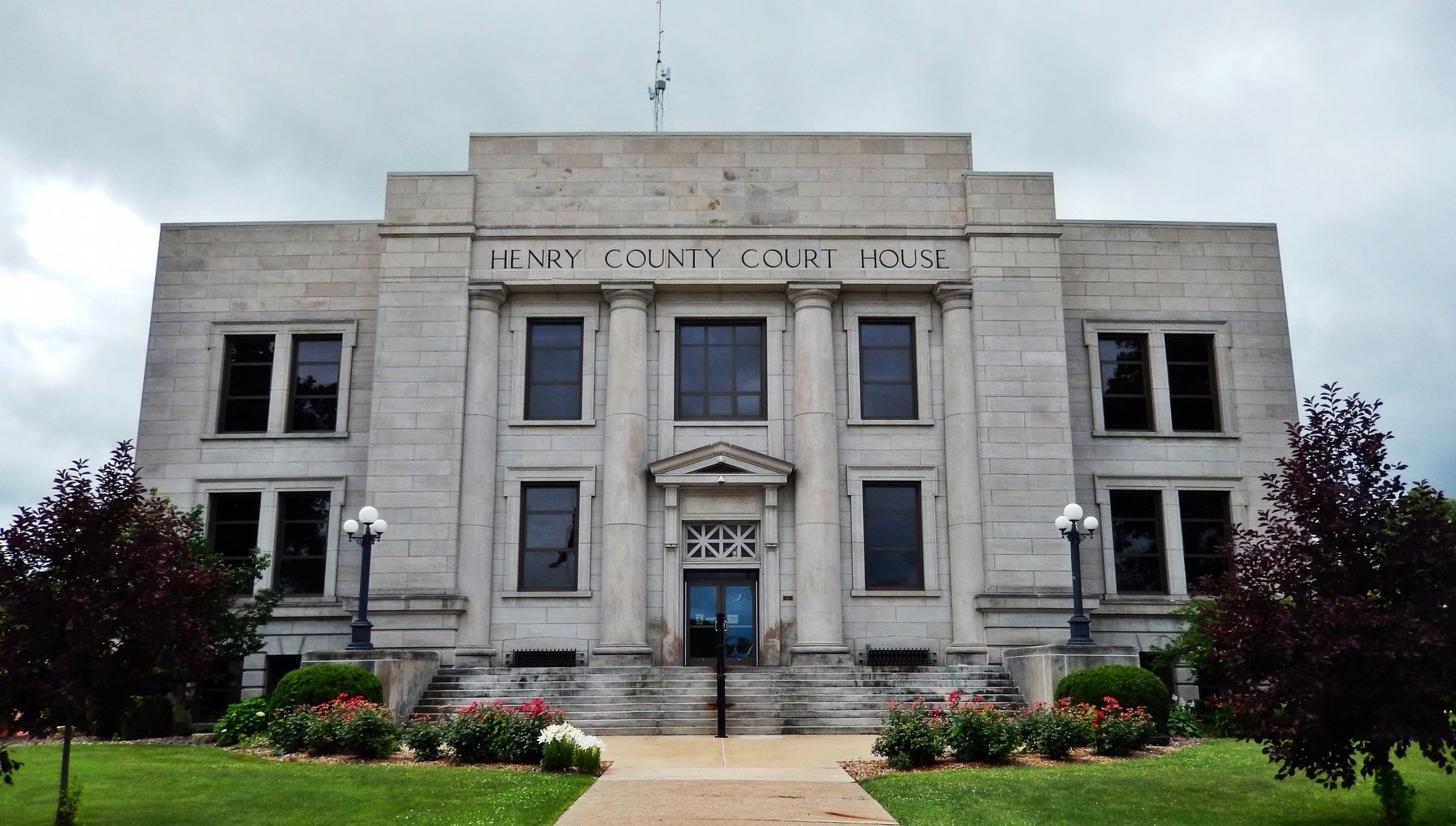 Henry County Court House (<i>north/front elevation</i>) image. Click for full size.