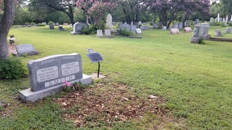 The view of the gravestone and marker from the cemetery image. Click for full size.