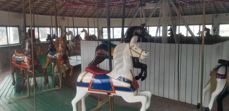 American Carousel Horse image. Click for full size.