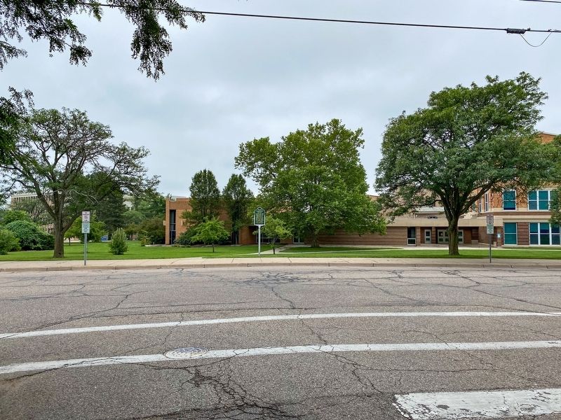 Battle Creek Community College Marker image. Click for full size.